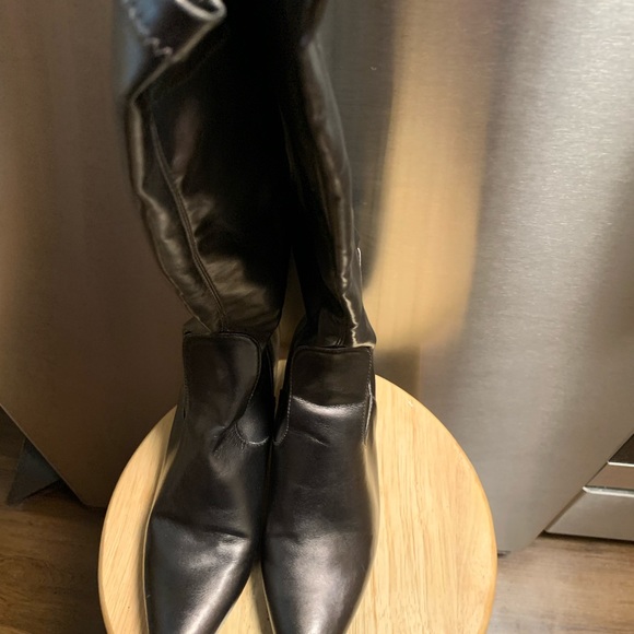 Boots - Picture 2 of 8